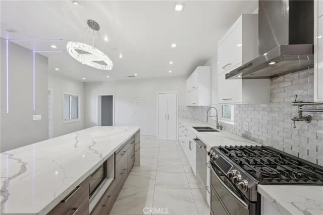 8647 Corbin Avenue, Winnetka, CA 91306