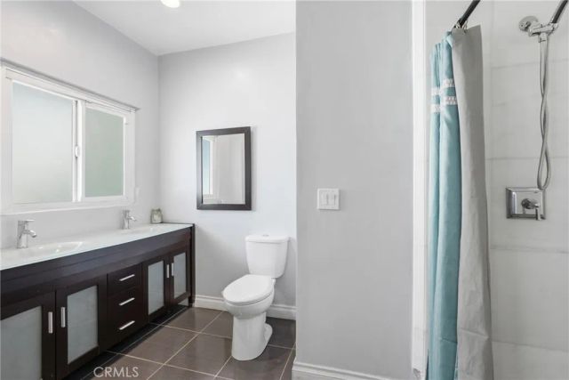 8647 Corbin Avenue, Winnetka, CA 91306