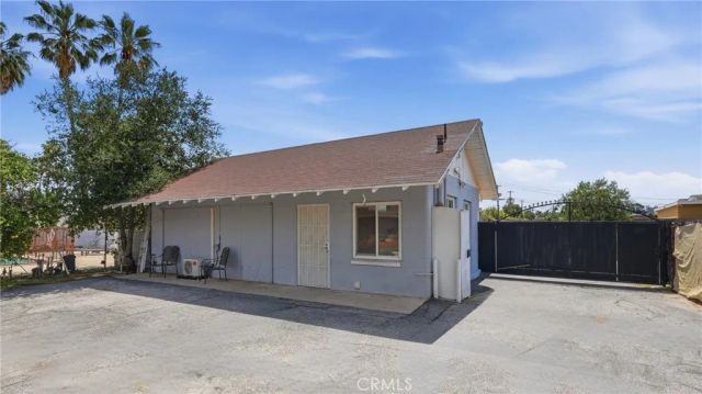 8647 Corbin Avenue, Winnetka, CA 91306