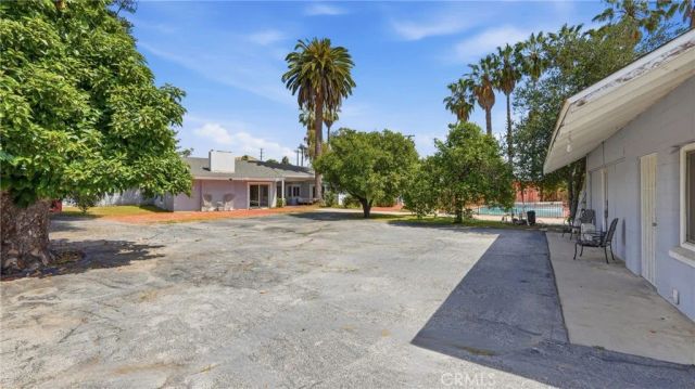 8647 Corbin Avenue, Winnetka, CA 91306