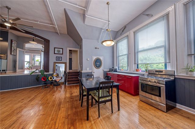 171 S 15th St 303, South Side, PA 15203