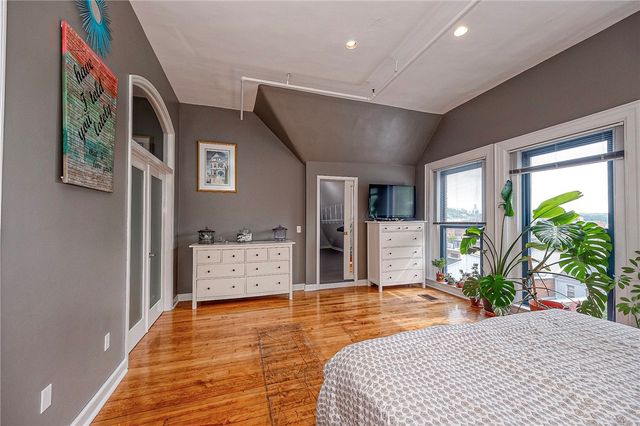 171 S 15th St 303, South Side, PA 15203