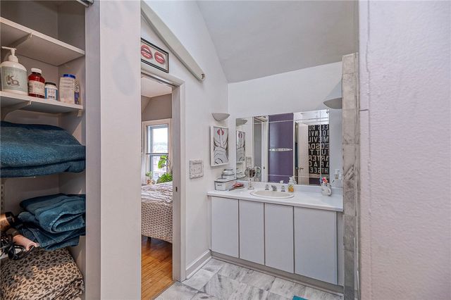 171 S 15th St 303, South Side, PA 15203