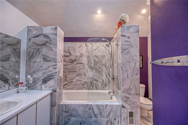 171 S 15th St 303, South Side, PA 15203