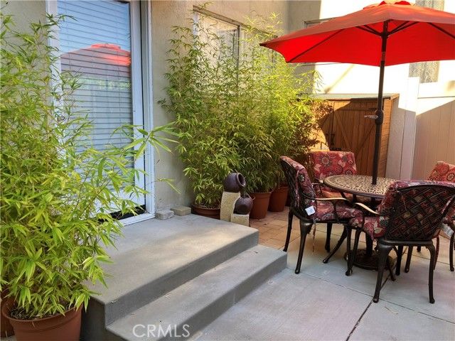 11138 Aqua Vista Street 67, Studio City (los Angeles), CA 91602