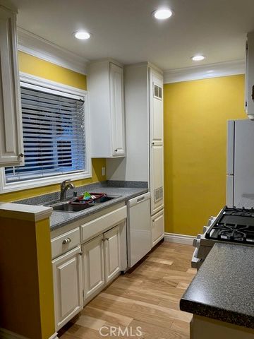 11138 Aqua Vista Street 67, Studio City (los Angeles), CA 91602