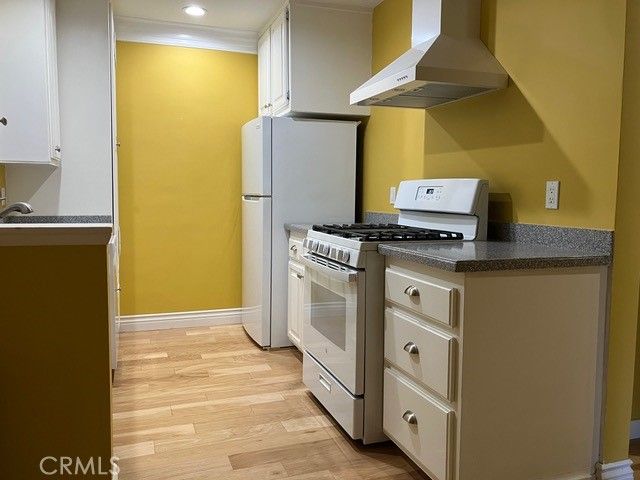 11138 Aqua Vista Street 67, Studio City (los Angeles), CA 91602