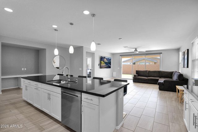 8503 W PEPPERTREE Lane, Glendale, AZ 85305