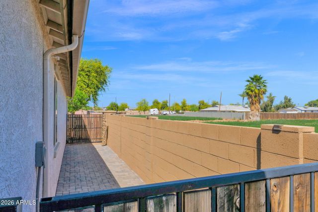 8503 W PEPPERTREE Lane, Glendale, AZ 85305