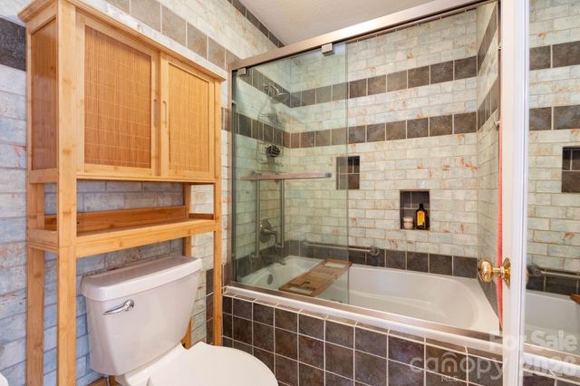 6 Arrowhead Lane, Weaverville, NC 28787