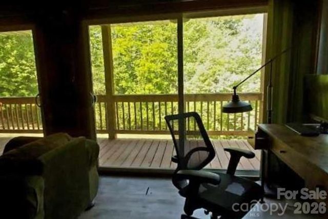 6 Arrowhead Lane, Weaverville, NC 28787