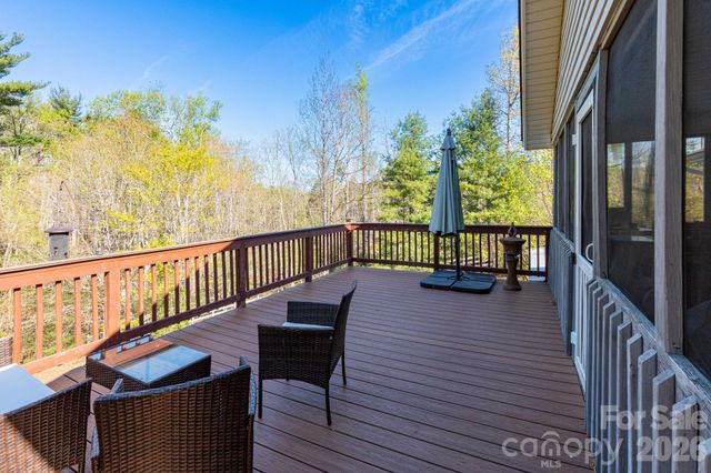 6 Arrowhead Lane, Weaverville, NC 28787