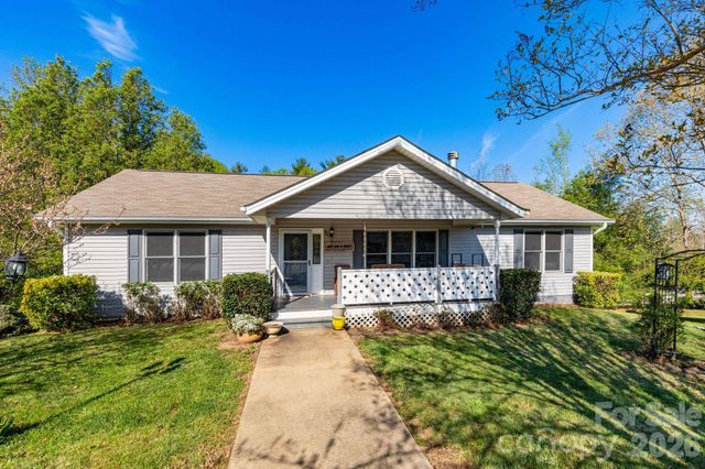 6 Arrowhead Lane, Weaverville, NC 28787