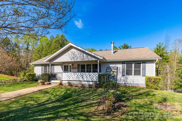 6 Arrowhead Lane, Weaverville, NC 28787