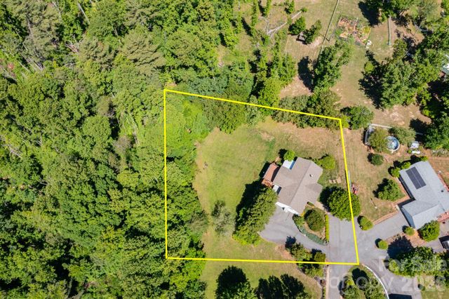 6 Arrowhead Lane, Weaverville, NC 28787