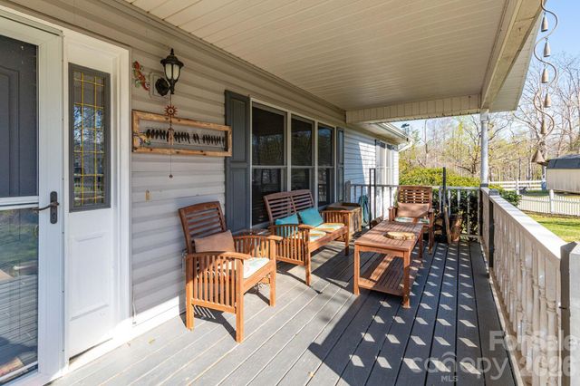6 Arrowhead Lane, Weaverville, NC 28787