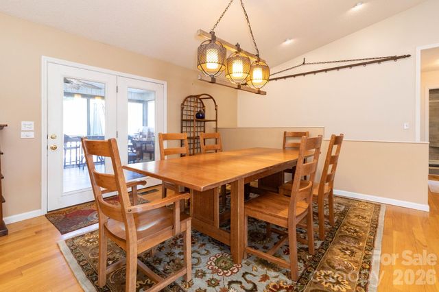 6 Arrowhead Lane, Weaverville, NC 28787