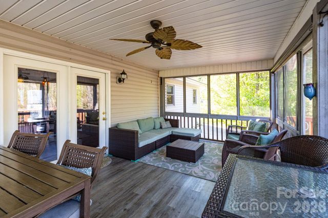 6 Arrowhead Lane, Weaverville, NC 28787