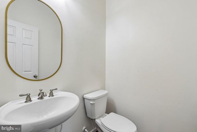 8132 VILLAGGIO DR, Millersville, MD 21108