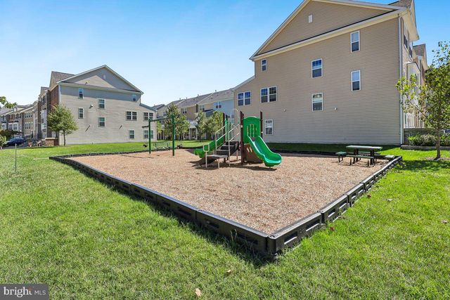 8132 VILLAGGIO DR, Millersville, MD 21108