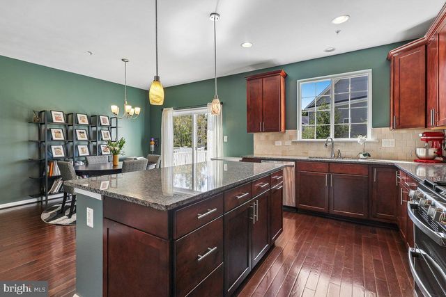 8132 VILLAGGIO DR, Millersville, MD 21108