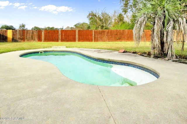 172 Wichita Lane, Opelousas, LA 70570