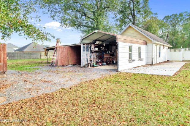 172 Wichita Lane, Opelousas, LA 70570