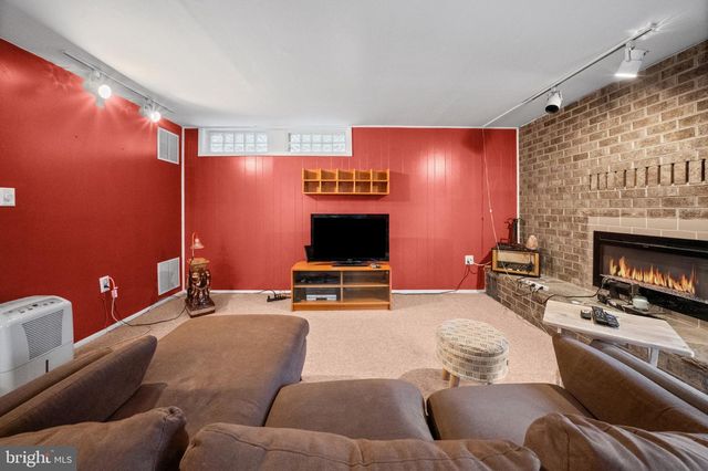 6816 TIMBERLANE RD, Baltimore, MD 21209