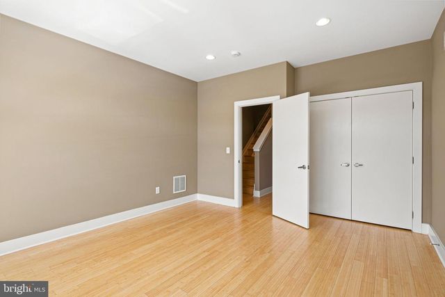2020 TRENTON AVE, Philadelphia, PA 19125