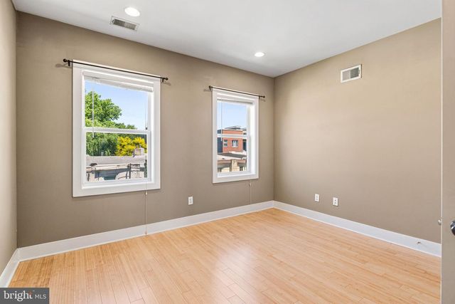 2020 TRENTON AVE, Philadelphia, PA 19125