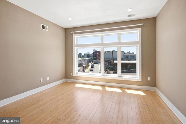 2020 TRENTON AVE, Philadelphia, PA 19125