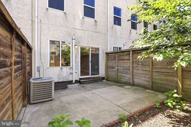 2020 TRENTON AVE, Philadelphia, PA 19125