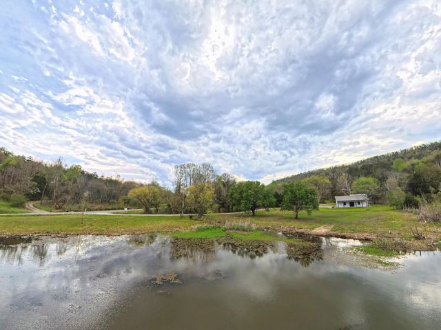 1483 Reagan Valley Road, Tellico Plains, TN 37385