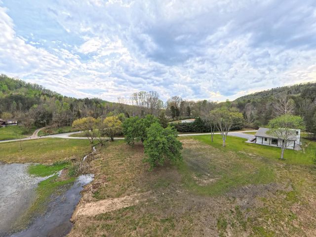 1483 Reagan Valley Road, Tellico Plains, TN 37385