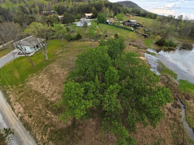 1483 Reagan Valley Road, Tellico Plains, TN 37385