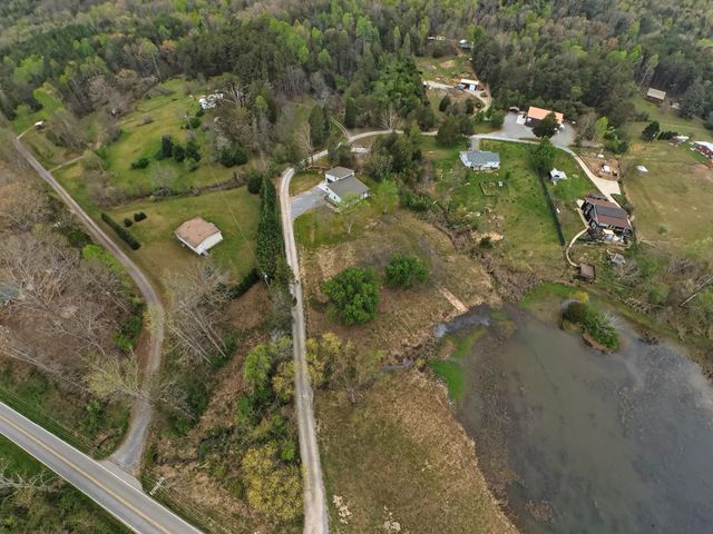 1483 Reagan Valley Road, Tellico Plains, TN 37385