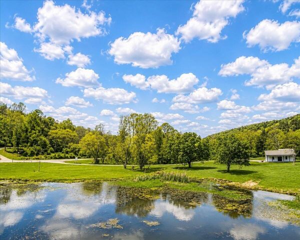 1483 Reagan Valley Road, Tellico Plains, TN 37385