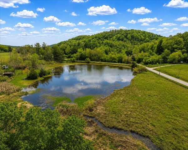 1483 Reagan Valley Road, Tellico Plains, TN 37385