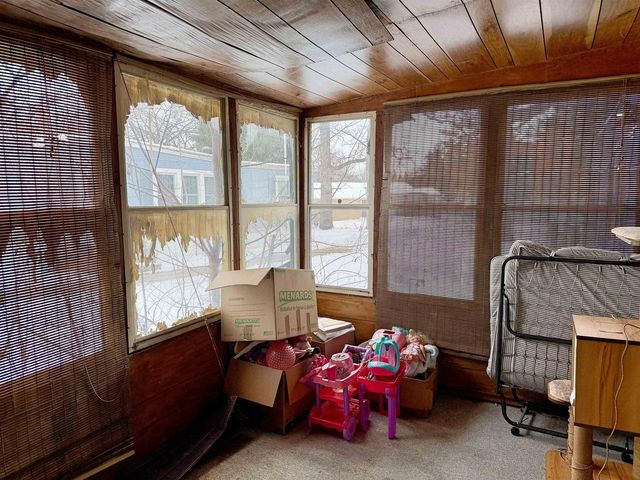 122 Falling Creek Circle, Janesville, WI 53548