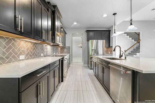 13539 Falls Summit, San Antonio, TX 78245