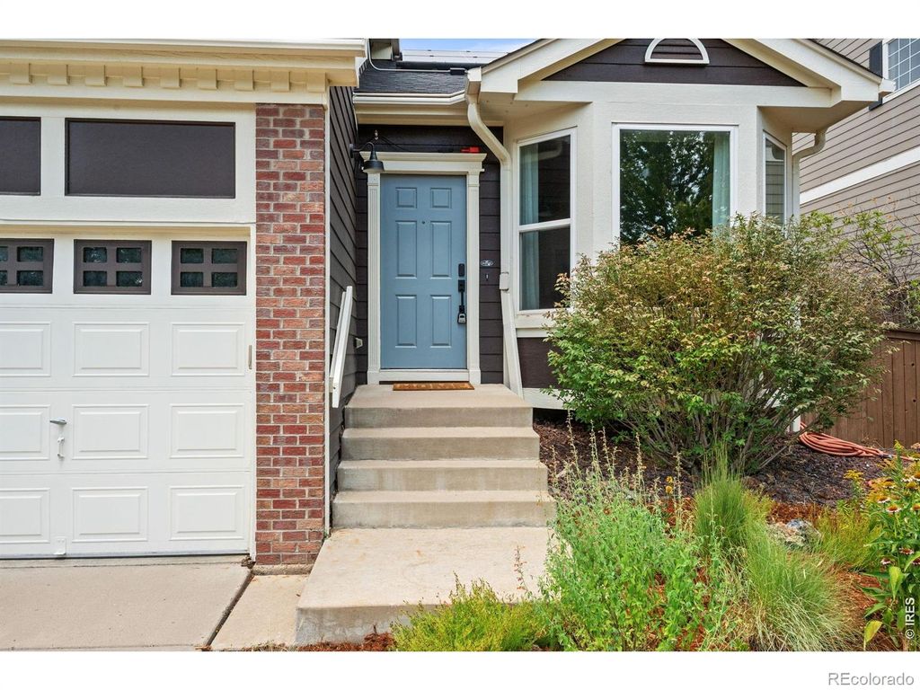 Image 3 of property listing at 1181 Riddlewood Road, Highlands Ranch, CO 80129
