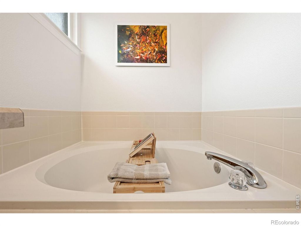 Image 23 of property listing at 1181 Riddlewood Road, Highlands Ranch, CO 80129