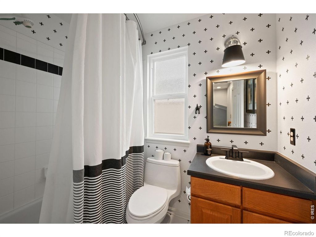 Image 25 of property listing at 1181 Riddlewood Road, Highlands Ranch, CO 80129