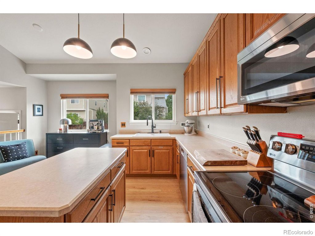 Image 10 of property listing at 1181 Riddlewood Road, Highlands Ranch, CO 80129