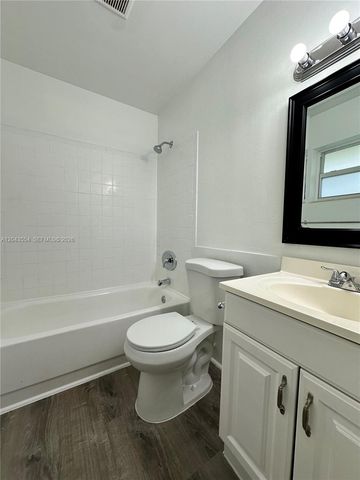 2500 Johnson Street 19, Hollywood, FL 33020