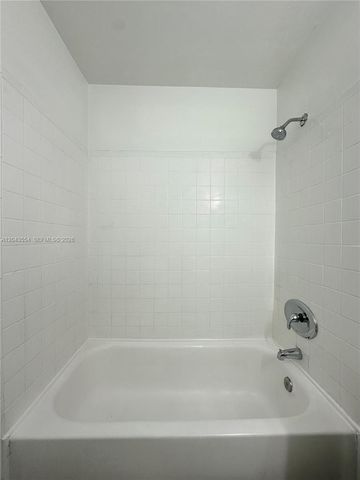 2500 Johnson Street 19, Hollywood, FL 33020