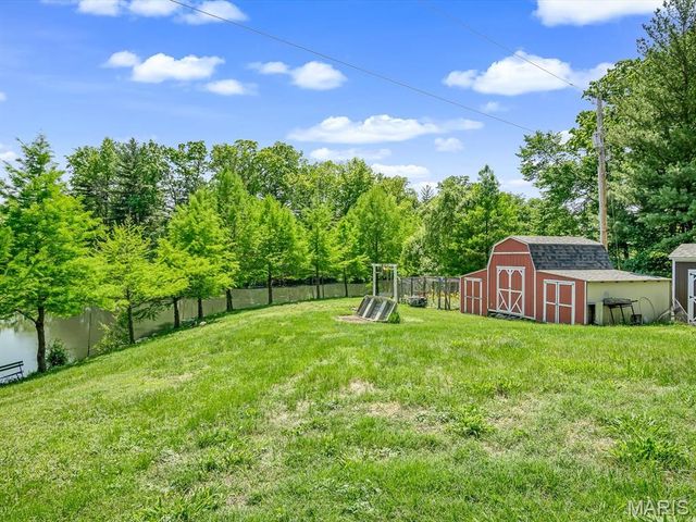 5041 Springfield Drive, Edwardsville, IL 62025