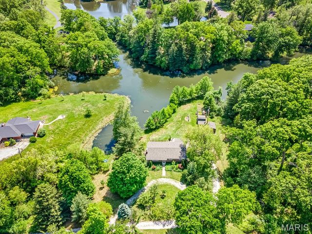 5041 Springfield Drive, Edwardsville, IL 62025