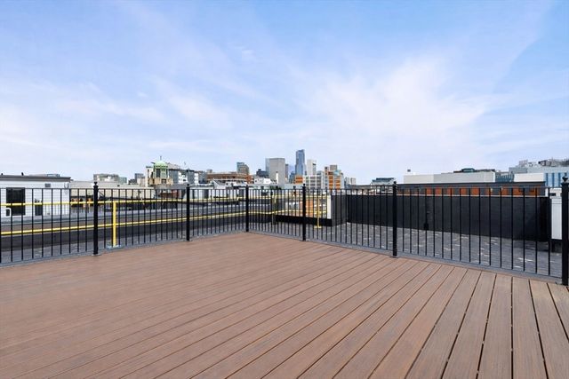 51 Silver St PH, Boston, MA 02127