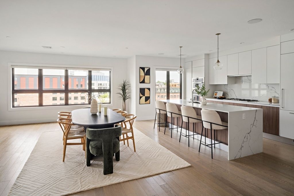 51 Silver St PH, Boston, MA 02127